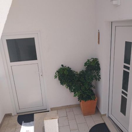 Apartmani Bonavia Jelsa  Exterior photo