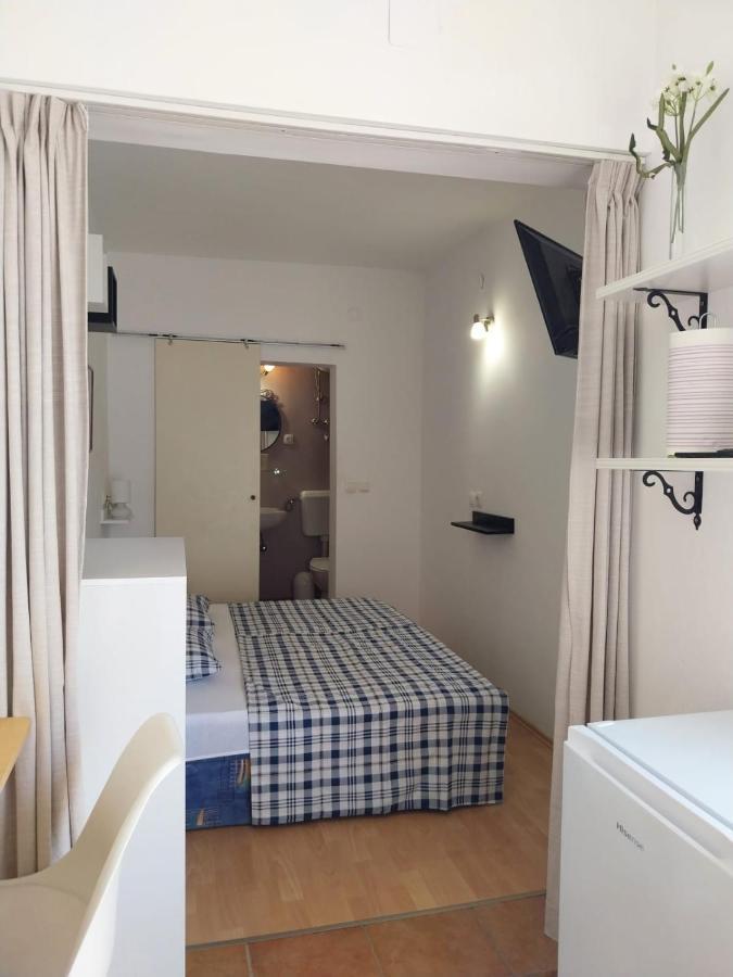 Apartmani Bonavia Jelsa  Exterior photo